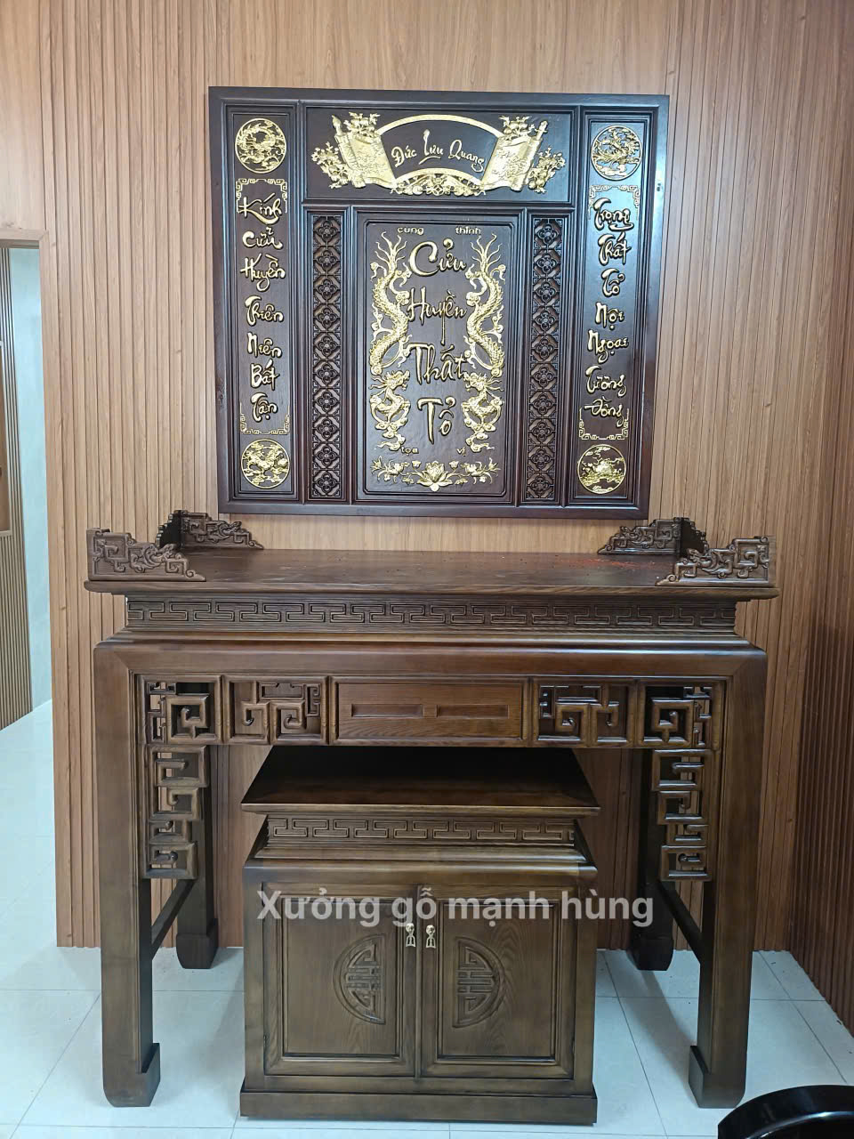 Bàn thờ gỗ sồi màu óc chó ngang 1m53